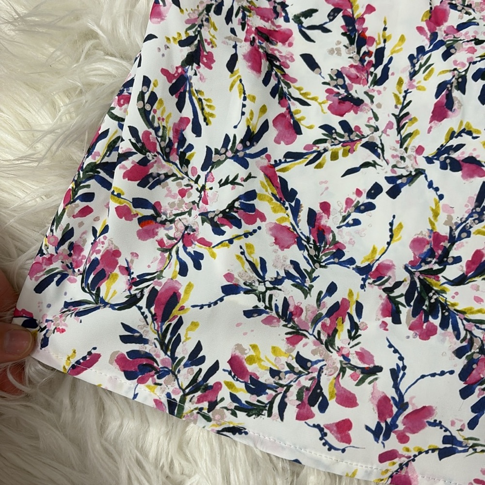 NWT French Connection Ruffle Shoulder White Floral Blouse Tank Size S - Picture 2 of 8
